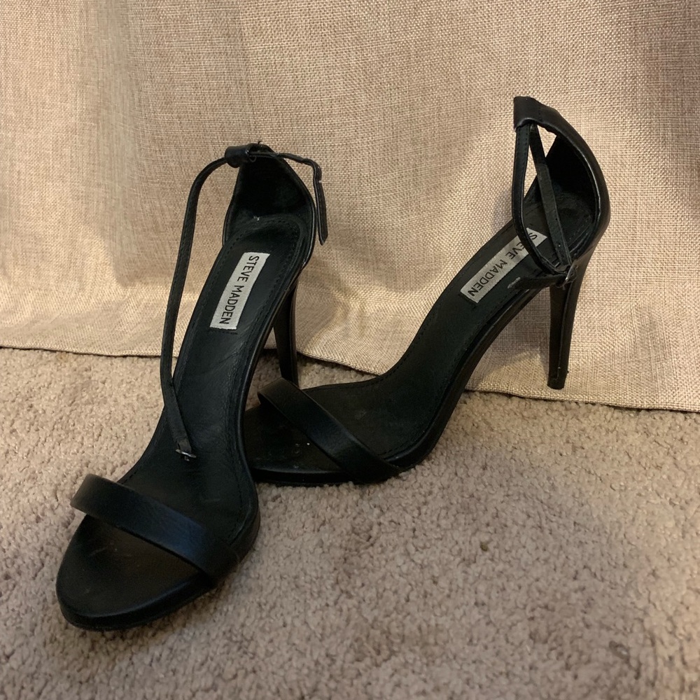 Black single sole heels